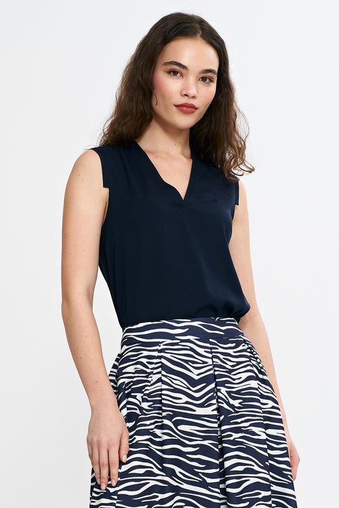 Blouse model 210075